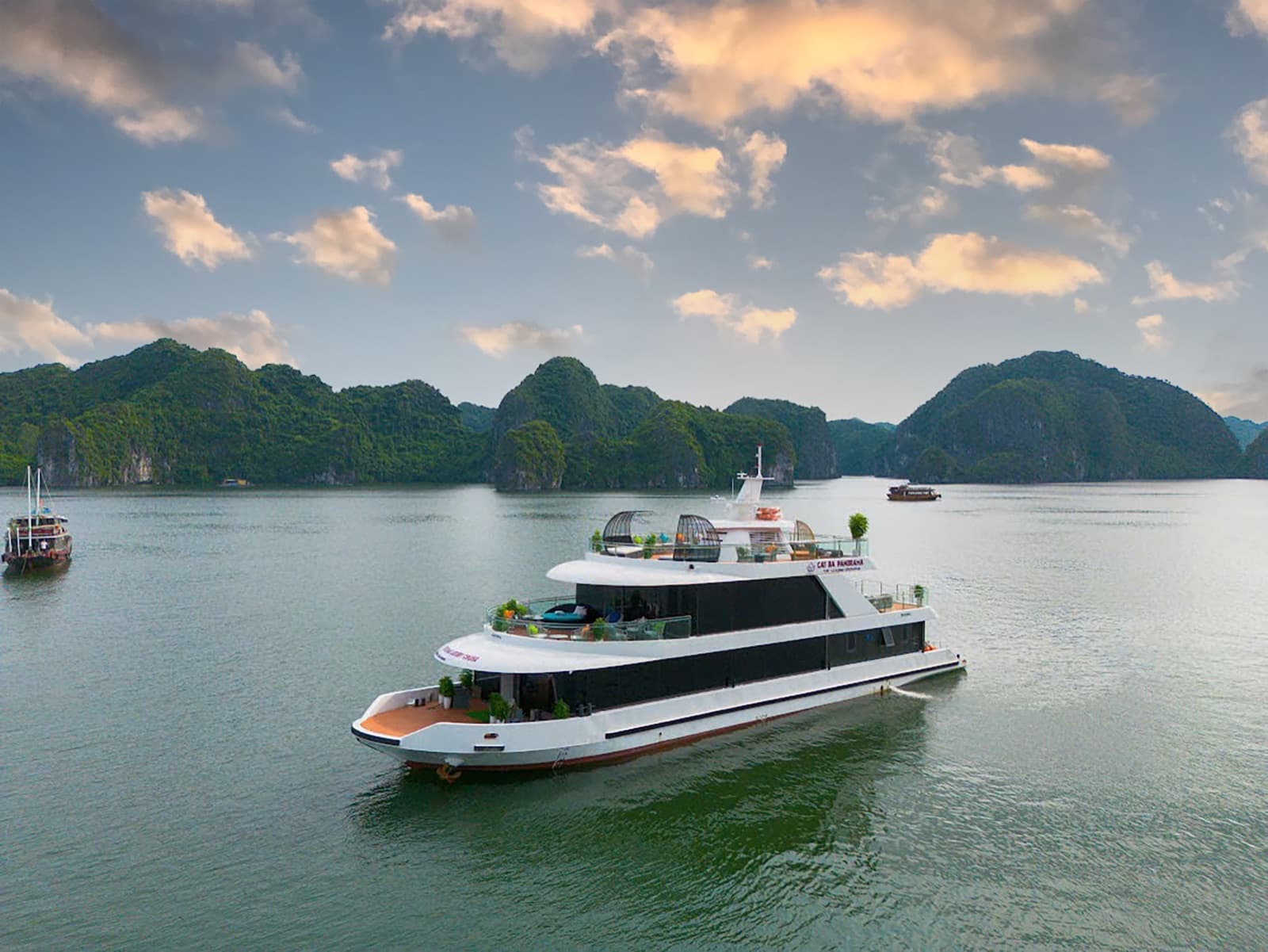 D'Charme Luxury Fullday Cruise (with Viet Hai) — photo 1