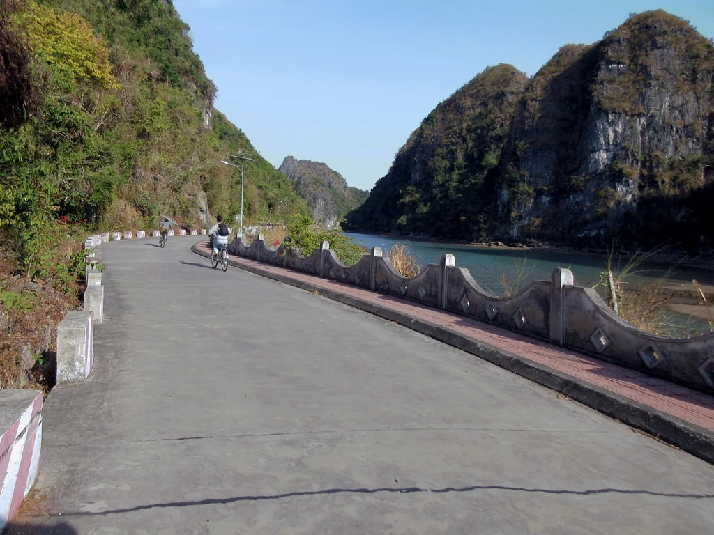 慢节奏的吉婆岛:森林漫步、咖啡和岛屿道路