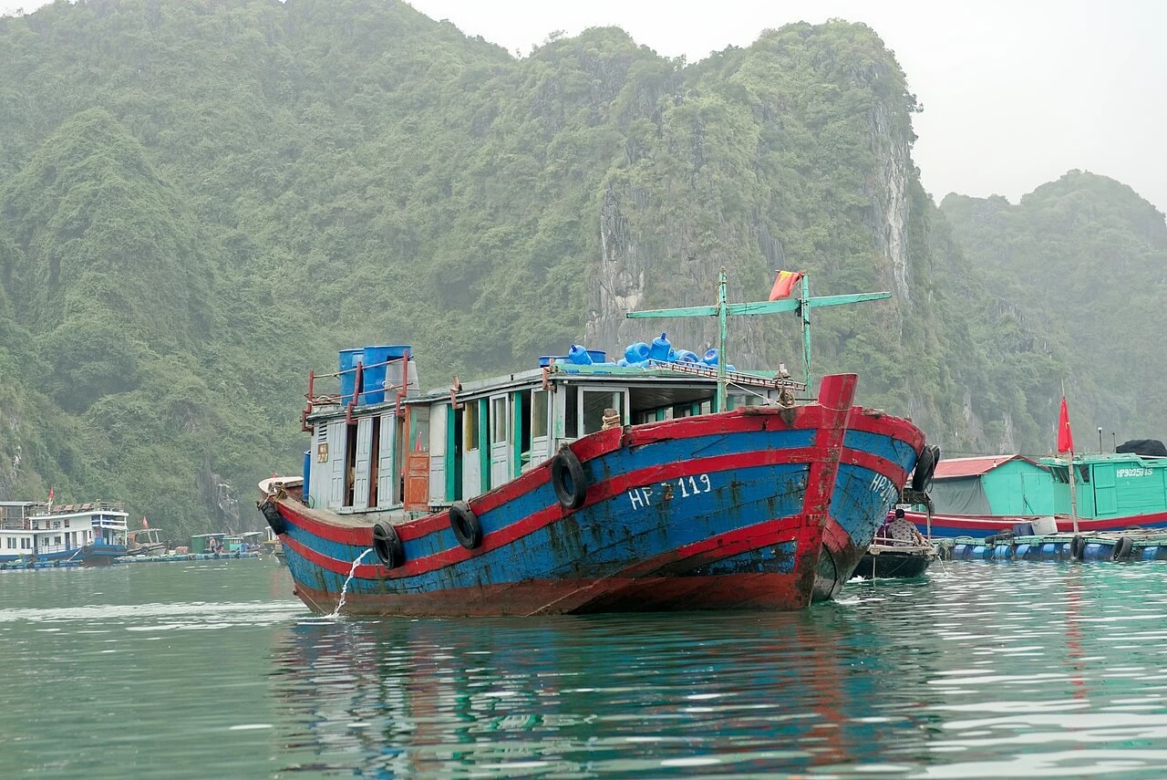 A workboat near Cai Beo in January 2024. This image does not document a delivery of construction materials.