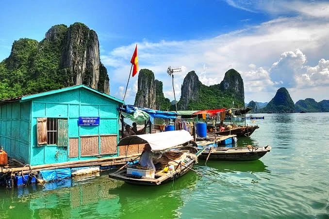 Ha Long Bay floating village