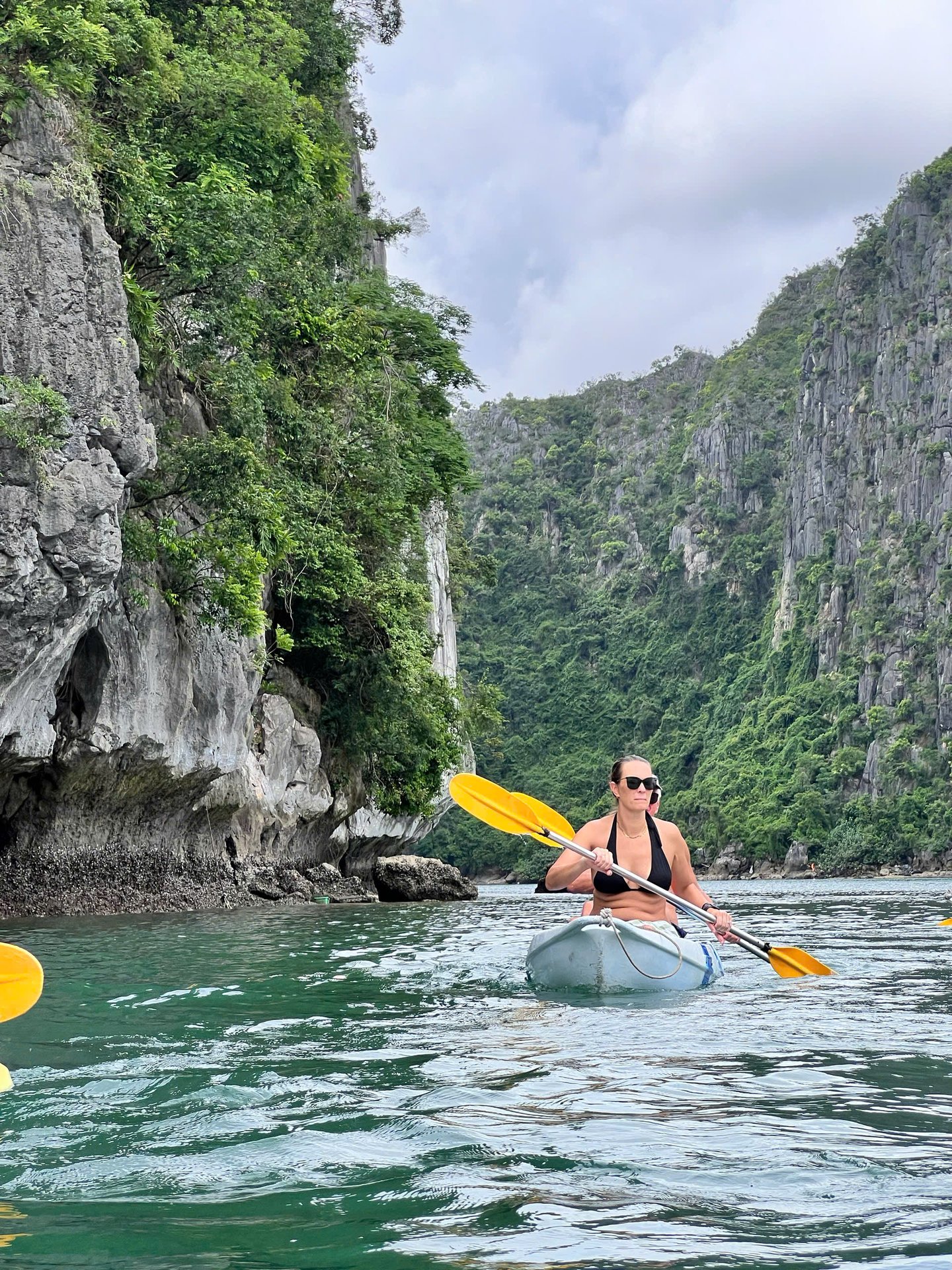 Paddle Tay Keo Lagoon & Ba Do Cave