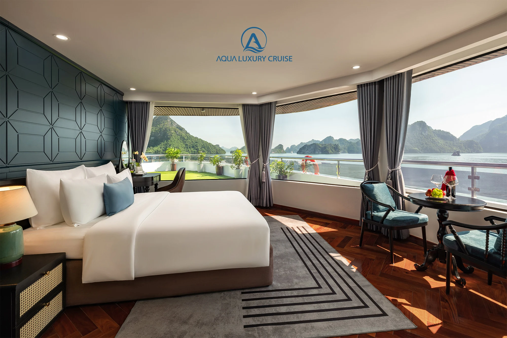 Queen Suite Balcony auf der Aqua Luxury Cruise