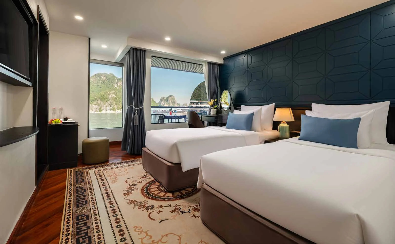 Kabine Senior Suite Balcony mit zwei Einzelbetten auf der Aqua Luxury Cruise